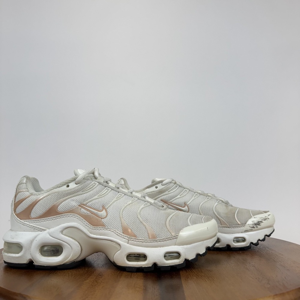 Big Kids Nike Air Max Plus White Metallic Red Bronze Shoes Sneakers Size 4.5 Y